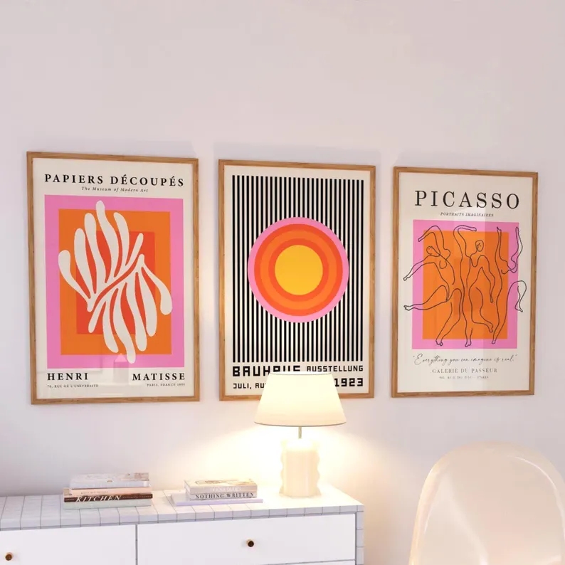 3 個モダンオレンジバウハウスとピカソの壁アートプリントキャ - Interior Design Living Room のレビューと価格