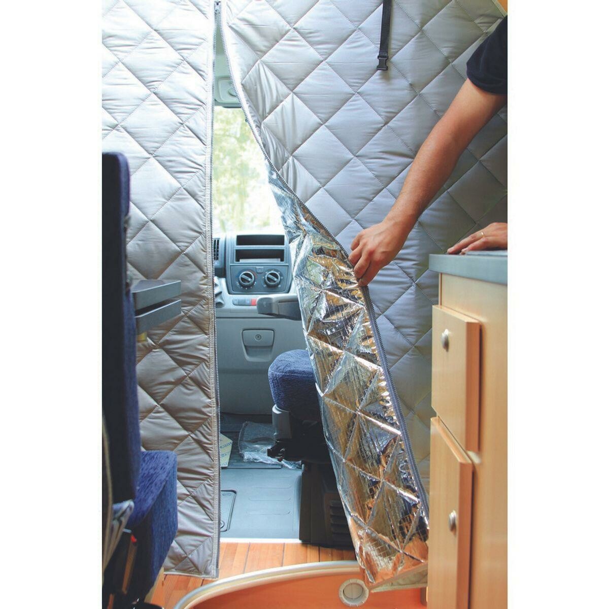 フィアット・デュカート用、ファスナー付きの車内仕切りカーテン - Curtain Curtain のレビューと価格